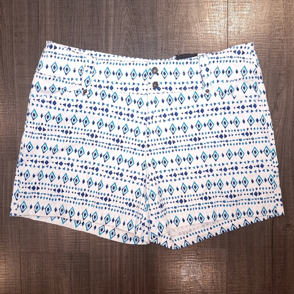 Revolution By Ricki's Brooke Shorts Diamond Print Mid Rise Stretchy White Blue - Picture 10 of 10